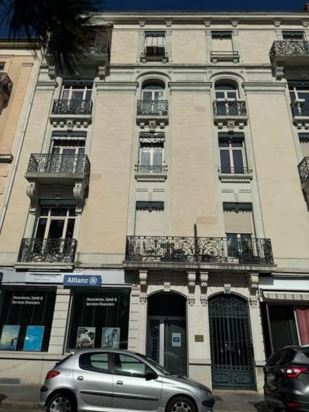 Appartement Meuble Tout Confort Чалон-Сур-Салне Экстерьер фото