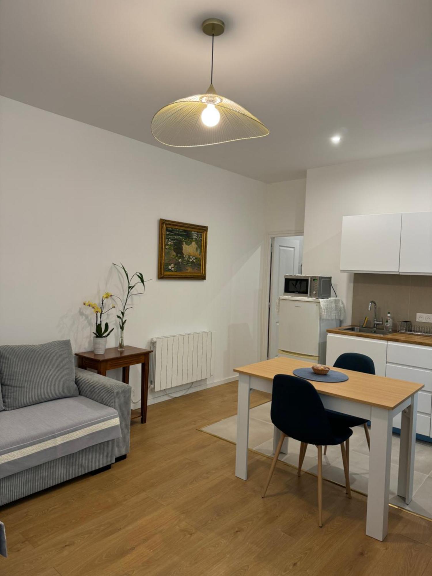 Appartement Meuble Tout Confort Чалон-Сур-Салне Экстерьер фото