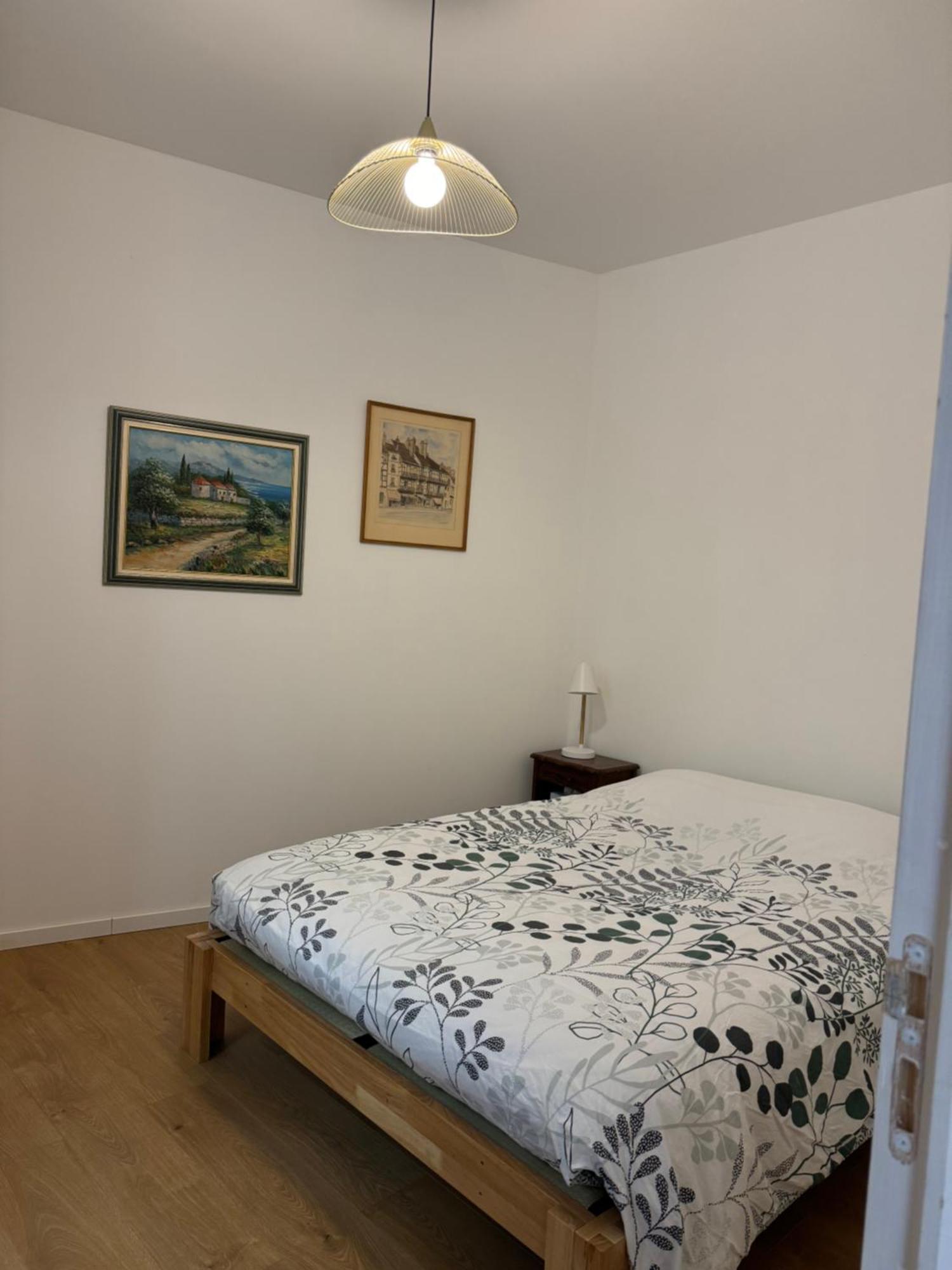 Appartement Meuble Tout Confort Чалон-Сур-Салне Экстерьер фото