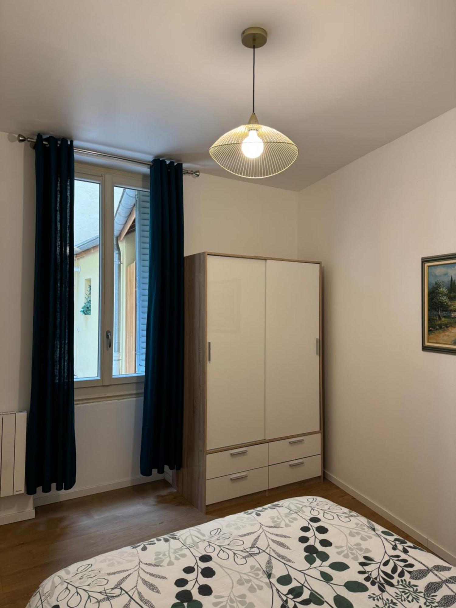 Appartement Meuble Tout Confort Чалон-Сур-Салне Экстерьер фото